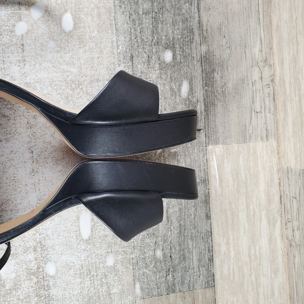 Vince Camuto Pendreya Womens Sandals Sz 7.5 M Black Baby Sheep Block Heel‎